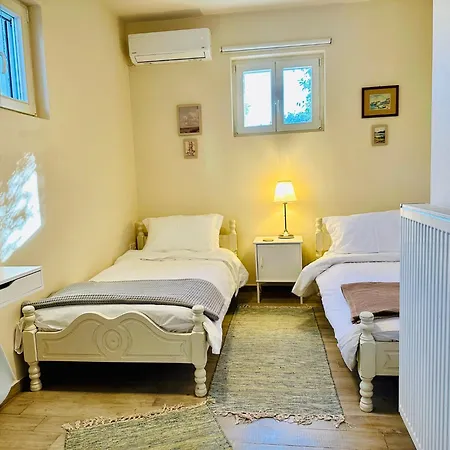 Luxury At Pelion- Ruby * Zagora