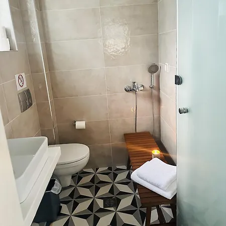 Luxury At Pelion- Ruby *