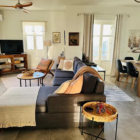 Luxury At Pelion- Ruby *